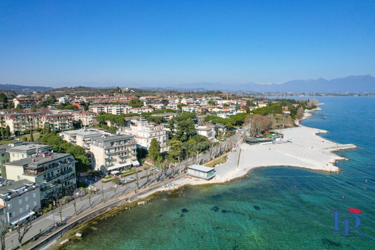 Desenzanoloft Official Partner Marriott Homes & Villas - Charming On The Lake Front Lake Desenzano del Garda Exterior photo